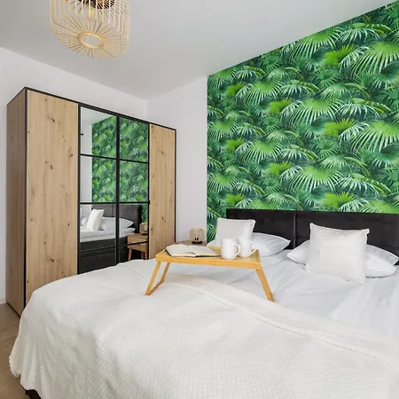 Przy Parku Slaskim Bytkowska By Renters Apartment *